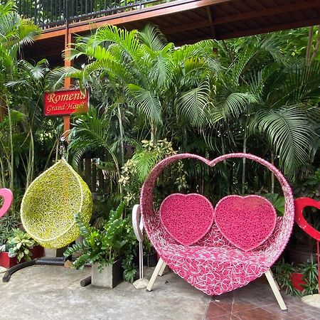 Romena Grand Hotel Chiang Mai Exteriör bild