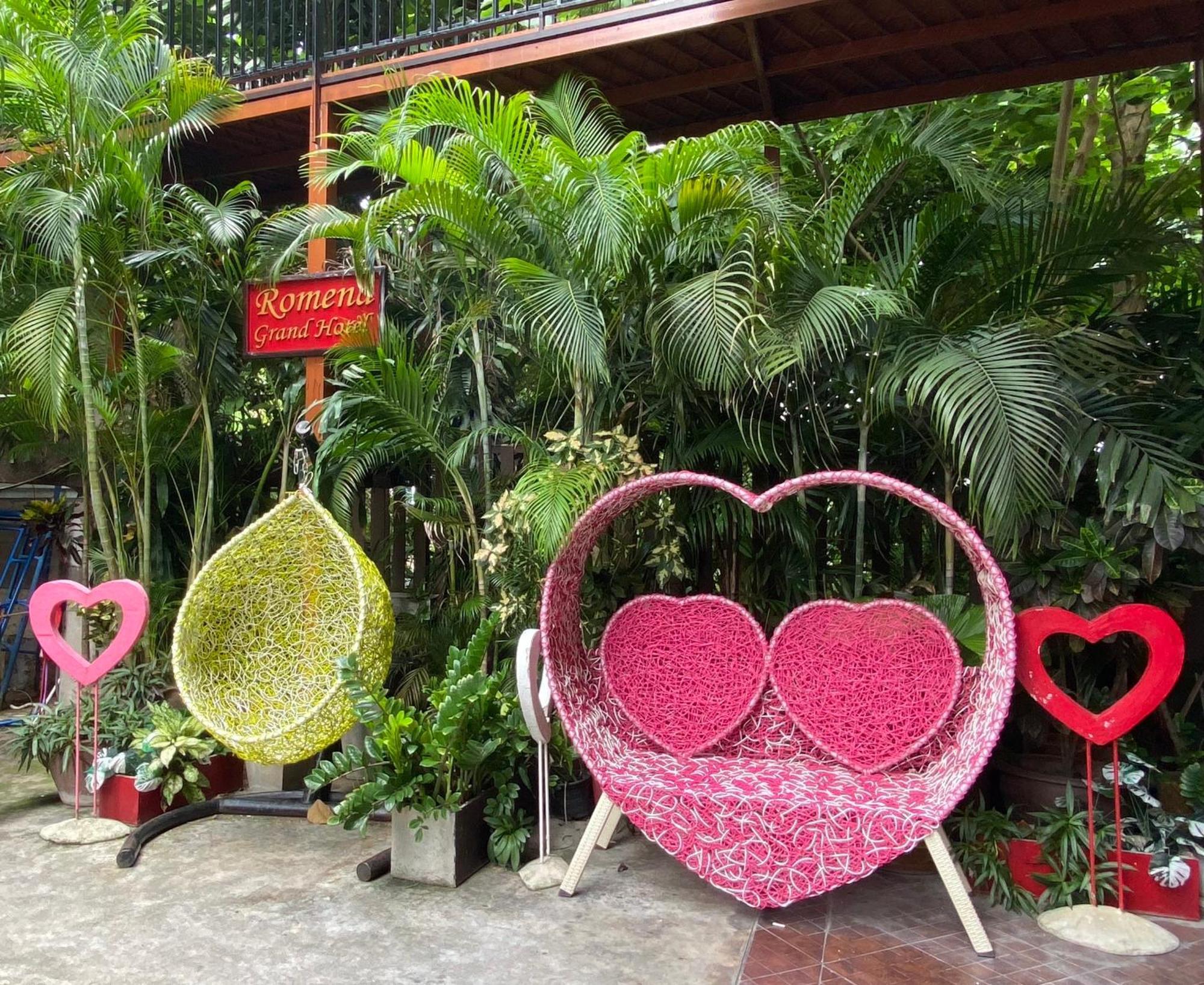 Romena Grand Hotel Chiang Mai Exteriör bild