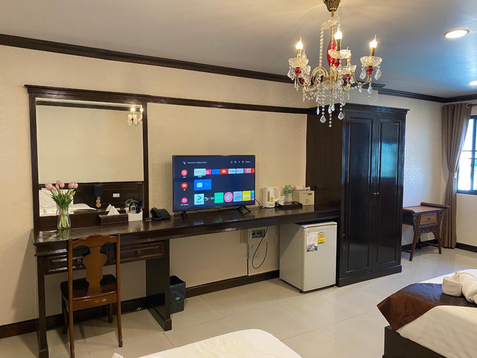 Romena Grand Hotel Chiang Mai Exteriör bild
