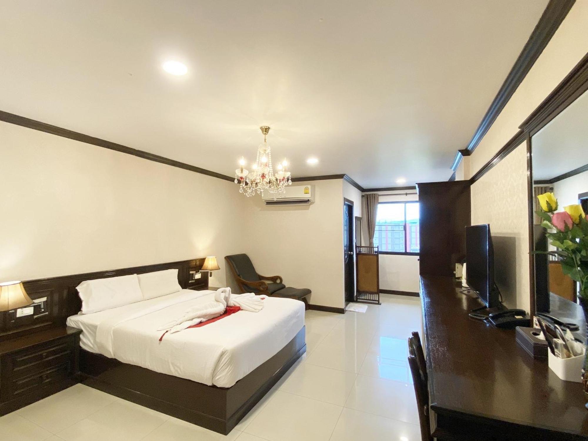Romena Grand Hotel Chiang Mai Exteriör bild