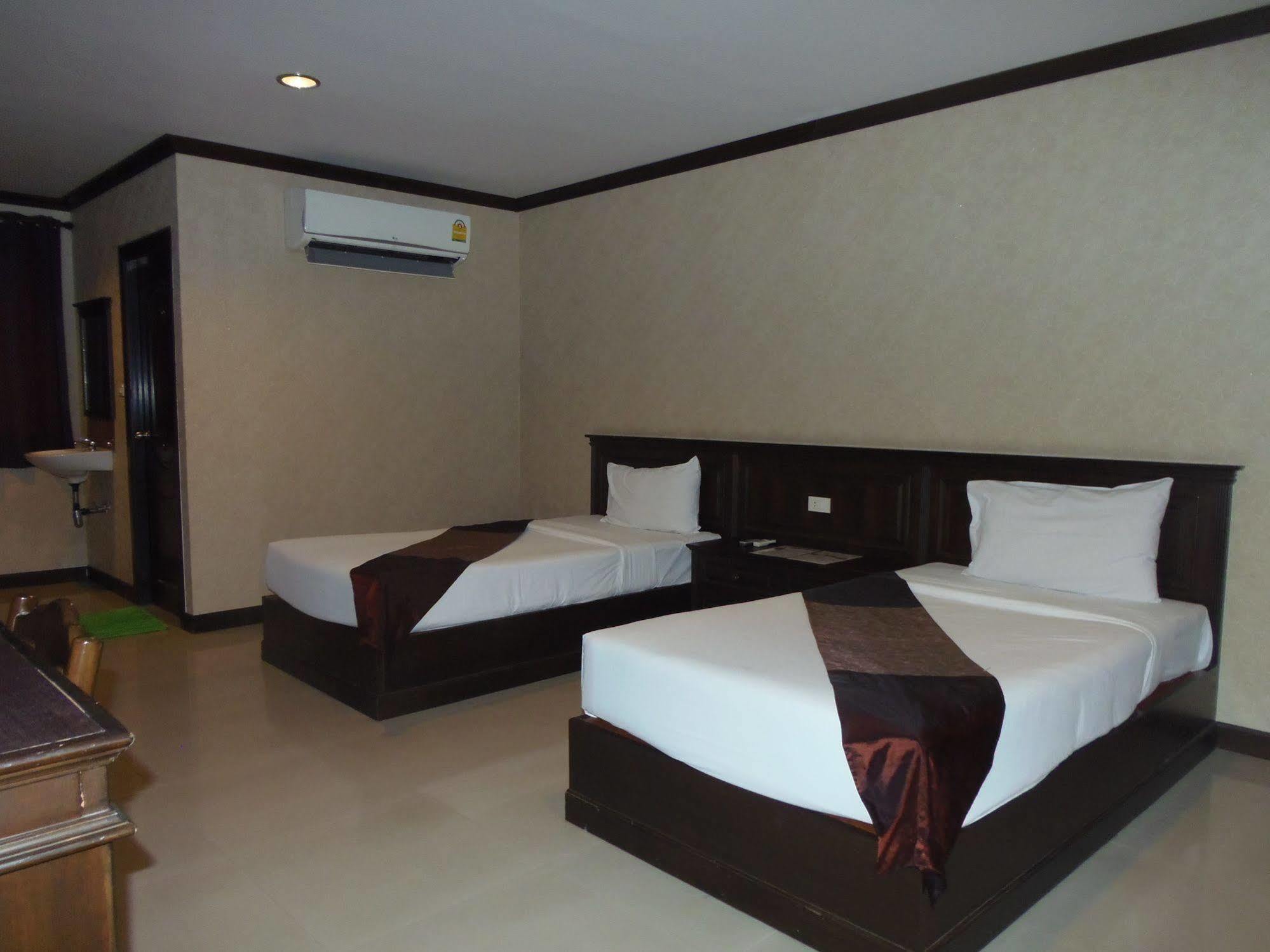 Romena Grand Hotel Chiang Mai Exteriör bild